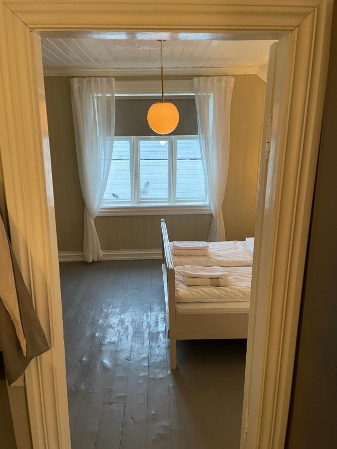 2. Etg I Dampskipsbrygga, Lodingen Havn Buitenkant foto