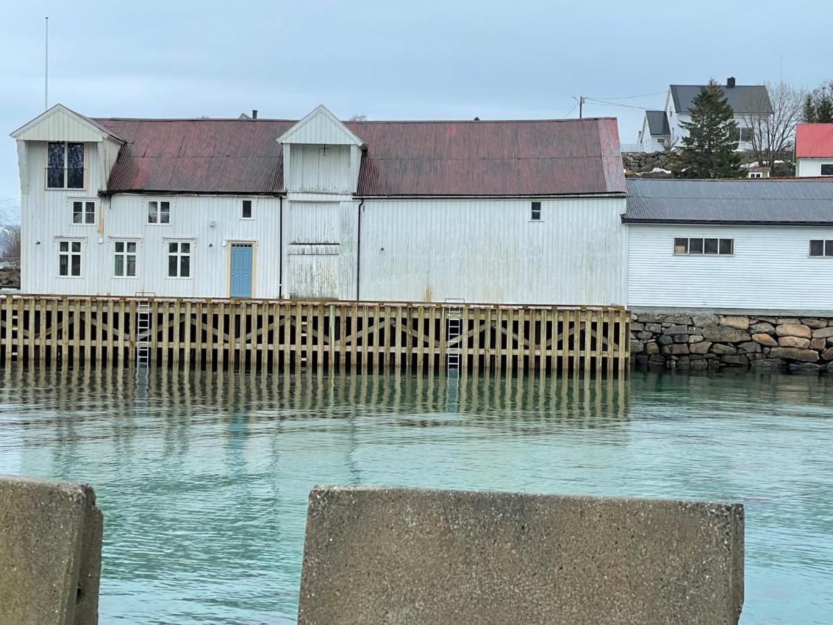 2. Etg I Dampskipsbrygga, Lodingen Havn Buitenkant foto