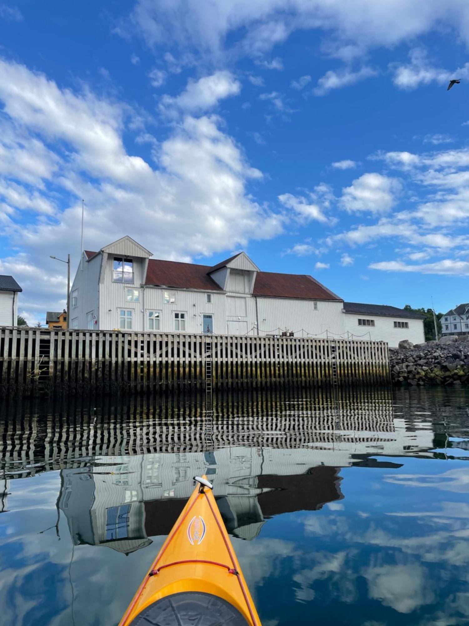 2. Etg I Dampskipsbrygga, Lodingen Havn Buitenkant foto